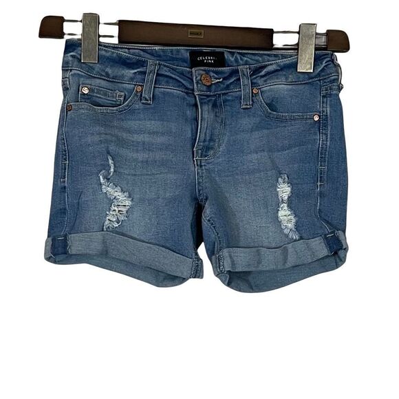 Celebrity Pink Denim Shorts Size 1/25 - Picture 1 of 2